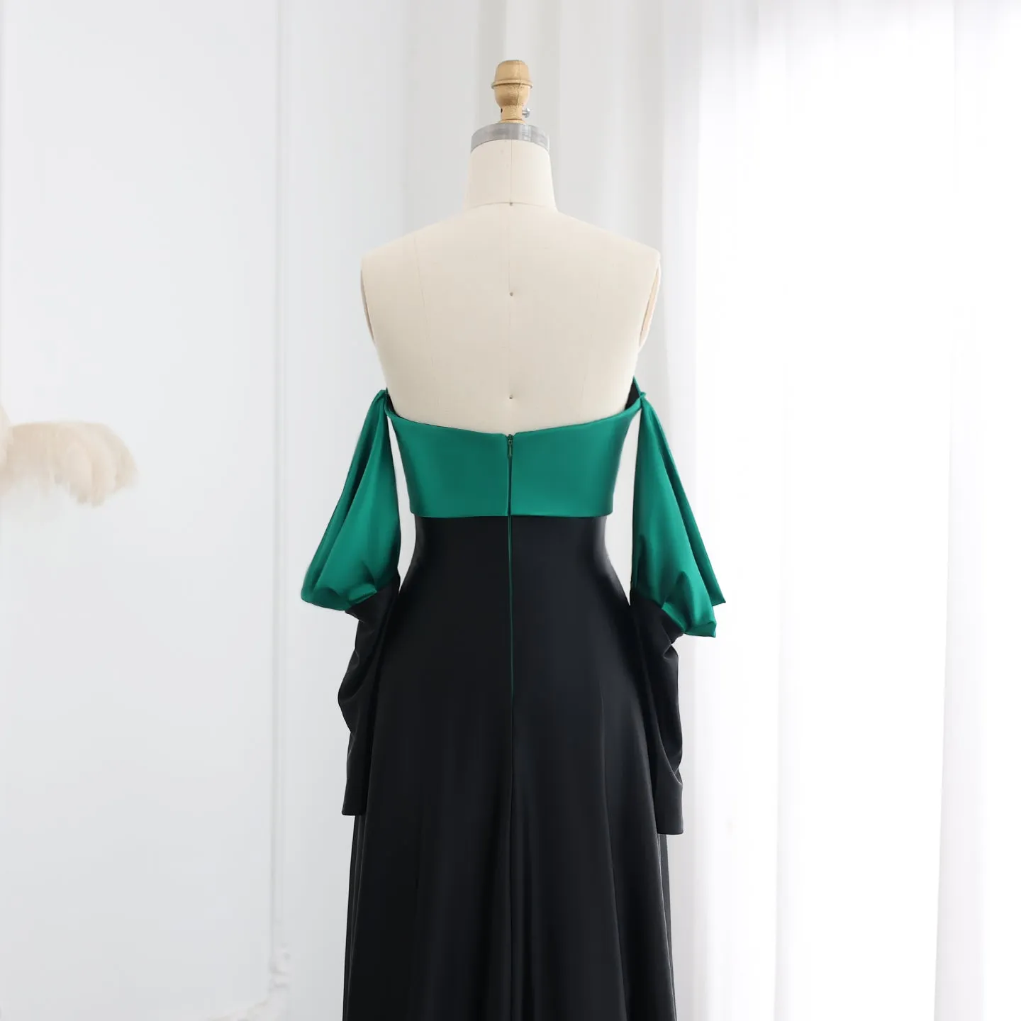 Elegant Black Strapless A-Line Evening Dress with Sleeves SF031