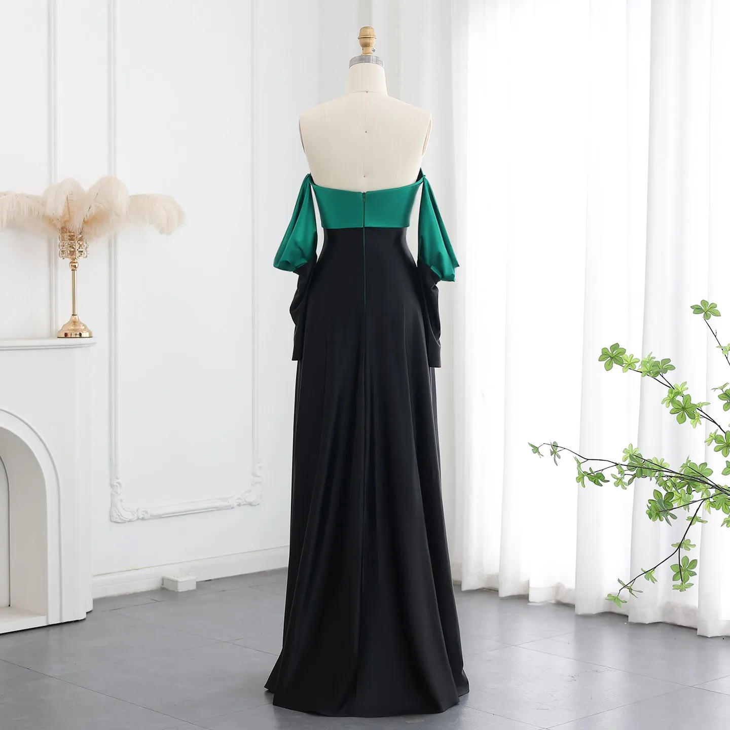 Elegant Black Strapless A-Line Evening Dress with Sleeves SF031