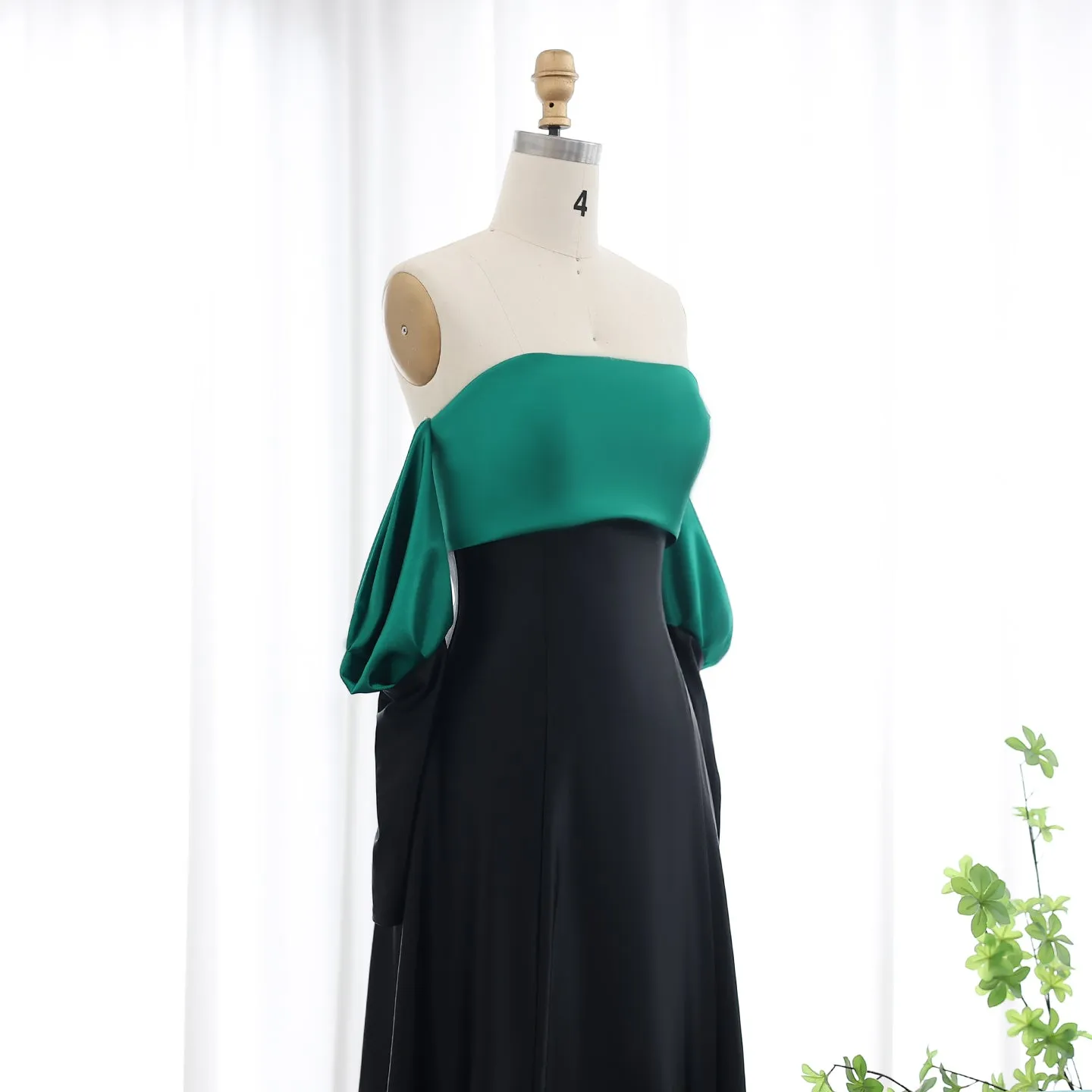 Elegant Black Strapless A-Line Evening Dress with Sleeves SF031